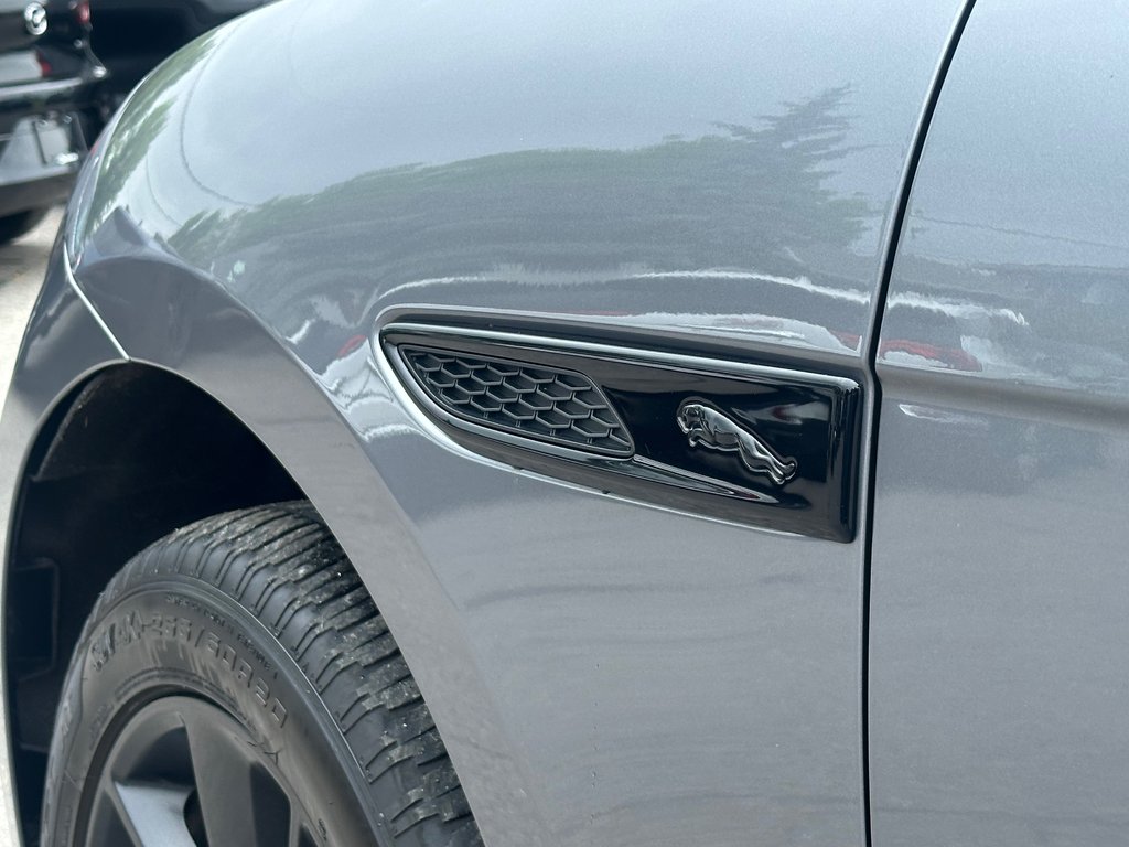 Jaguar F-PACE P400 R-Dynamic S AWD CUIR TOIT PANORAMIQUE 2023 à St-Jean-Sur-Richelieu, Québec - 18 - w1024h768px