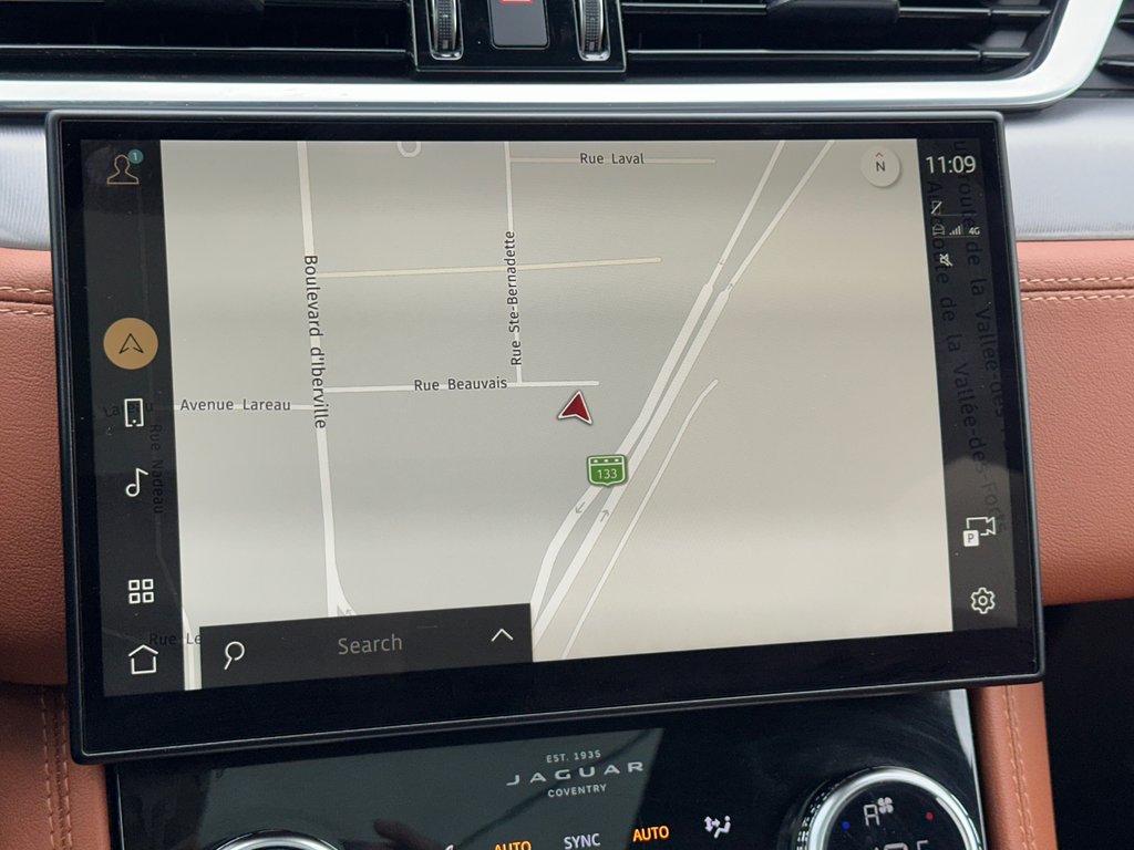 Jaguar F-PACE P400 R-Dynamic S AWD CUIR TOIT PANORAMIQUE 2023 à St-Jean-Sur-Richelieu, Québec - 25 - w1024h768px