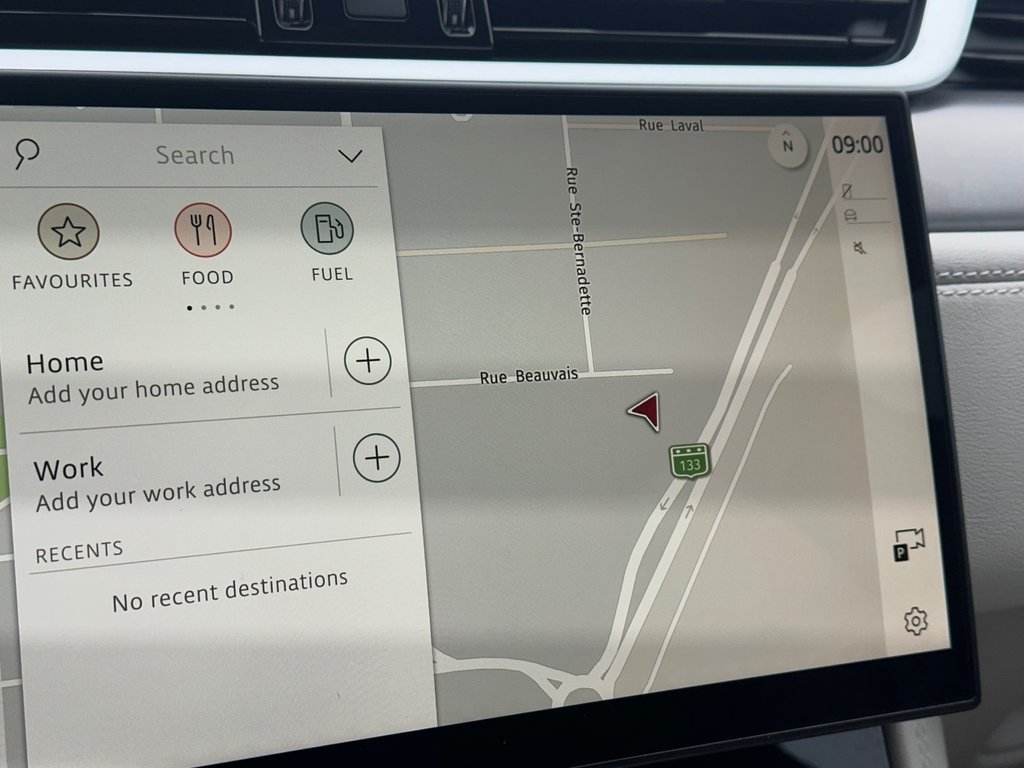 Jaguar F-PACE R-Dynamic S CUIR NAVIGATION TOIT PANORAMIQUE 2024 à St-Jean-Sur-Richelieu, Québec - 25 - w1024h768px