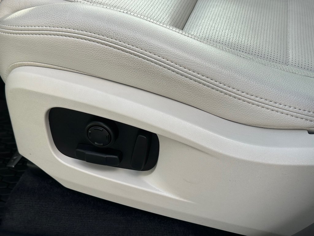 Jaguar F-PACE R-Dynamic S CUIR NAVIGATION TOIT PANORAMIQUE 2024 à St-Jean-Sur-Richelieu, Québec - 20 - w1024h768px