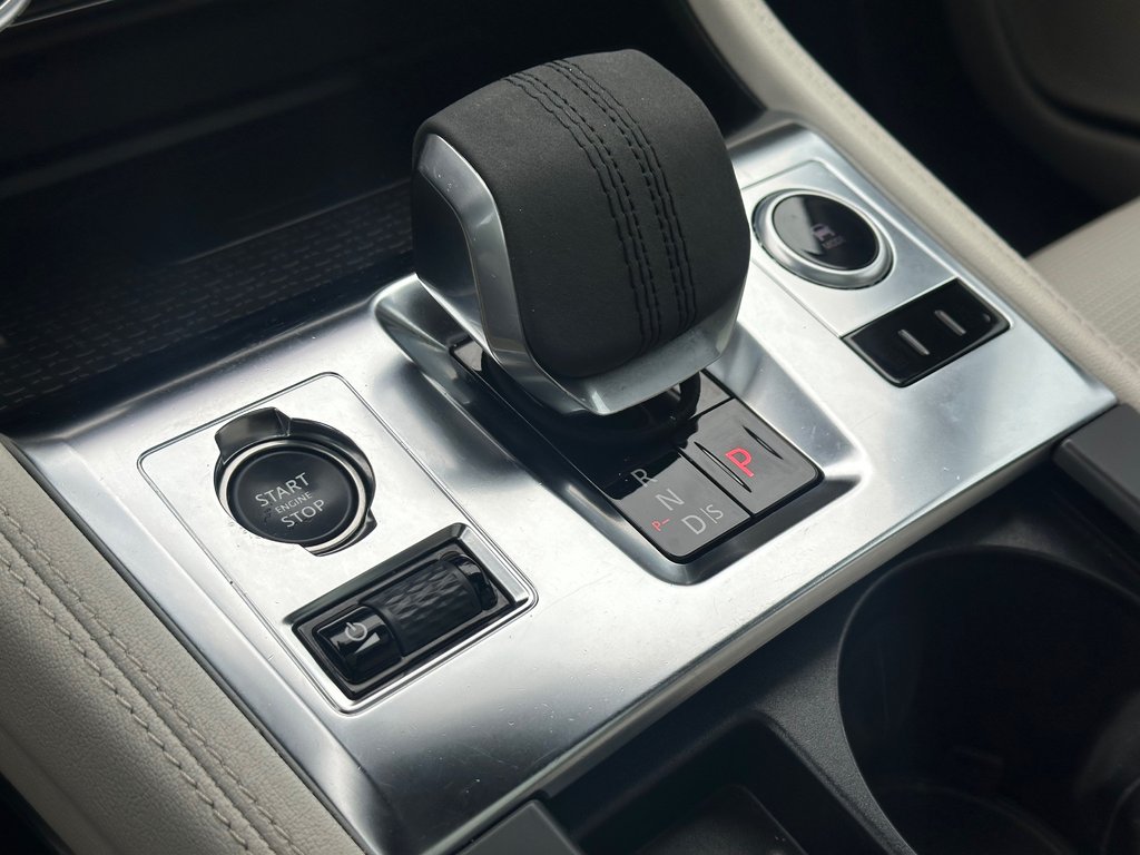 Jaguar F-PACE R-Dynamic S CUIR NAVIGATION TOIT PANORAMIQUE 2024 à St-Jean-Sur-Richelieu, Québec - 20 - w1024h768px