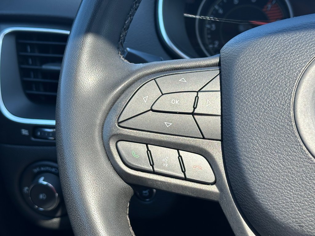 2022 Jeep Cherokee Trailhawk Elite 4x4 CUIR in St-Jean-Sur-Richelieu, Quebec - 27 - w1024h768px