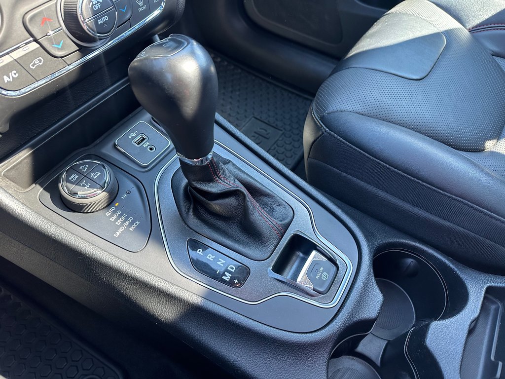 2022 Jeep Cherokee Trailhawk Elite 4x4 CUIR in St-Jean-Sur-Richelieu, Quebec - 23 - w1024h768px