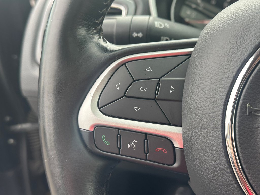 Jeep Compass Altitude CUIR TOIT PANORAMIQUE 2021 à St-Jean-Sur-Richelieu, Québec - 24 - w1024h768px
