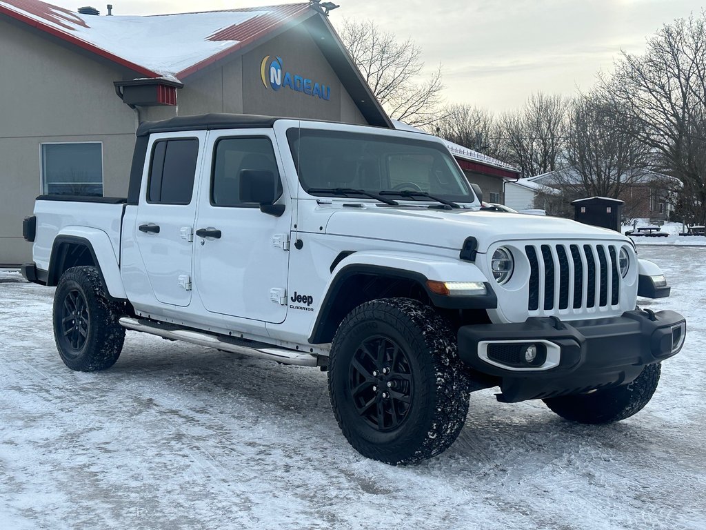 Jeep Gladiator Sport 4X4 2022 à St-Jean-Sur-Richelieu, Québec - 1 - w1024h768px