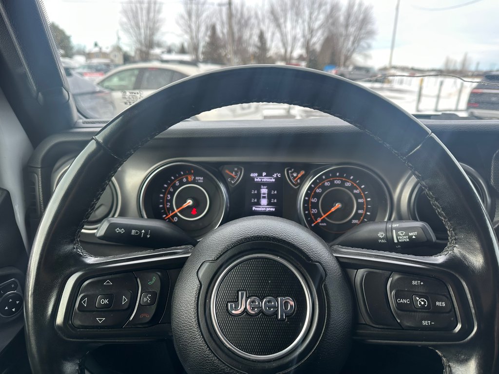 Jeep Gladiator Sport 4X4 2022 à St-Jean-Sur-Richelieu, Québec - 15 - w1024h768px