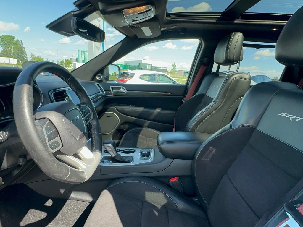 Jeep Grand Cherokee SRT CUIR TOIT PANORAMIQUE NAVIGATION 2020 à St-Jean-Sur-Richelieu, Québec - 17 - w1024h768px