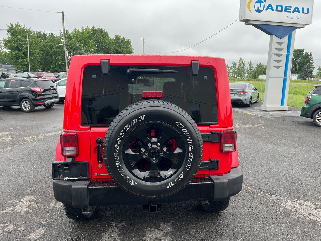 Wrangler Unlimited Altitude 4x4 2 TOIT CUIR NAVI 2015 à St-Jean-Sur-Richelieu, Québec - 6 - w1024h768px