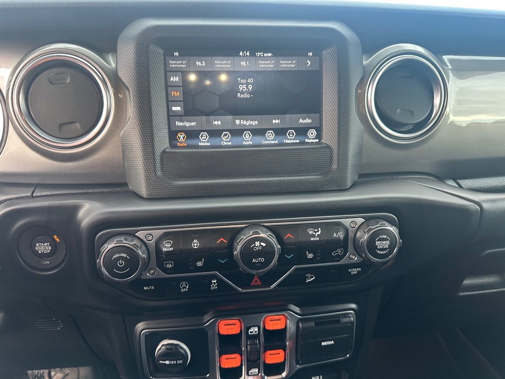 2019 Jeep Wrangler Unlimited Sahara 4X4 SEULEMENT  087695 KM in St-Jean-Sur-Richelieu, Quebec - 24 - w1024h768px