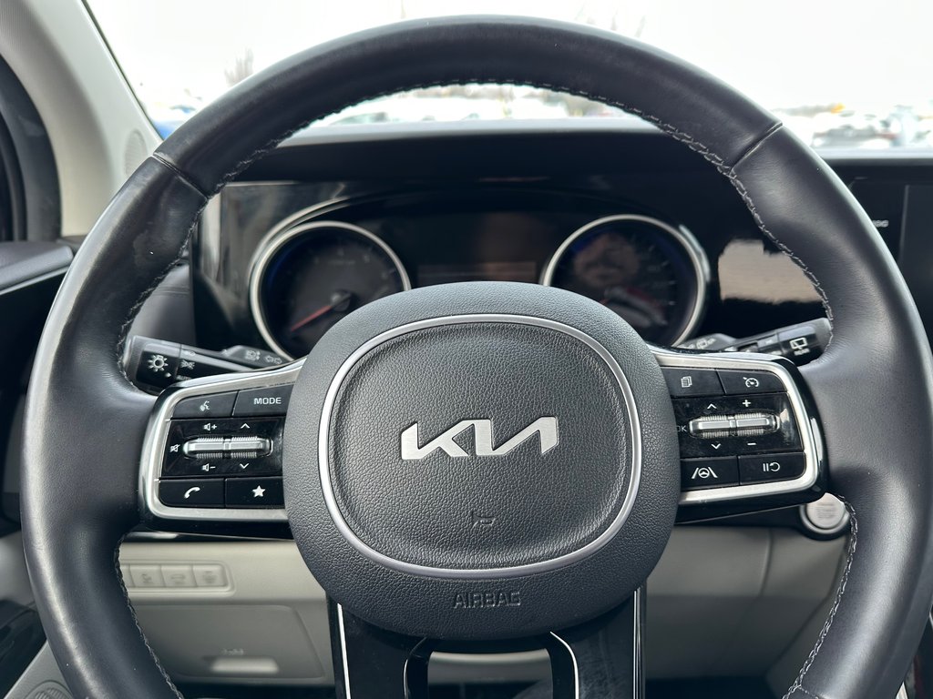 2023 Kia Carnival LX+  8 PASSAGERS in St-Jean-Sur-Richelieu, Quebec - 15 - w1024h768px