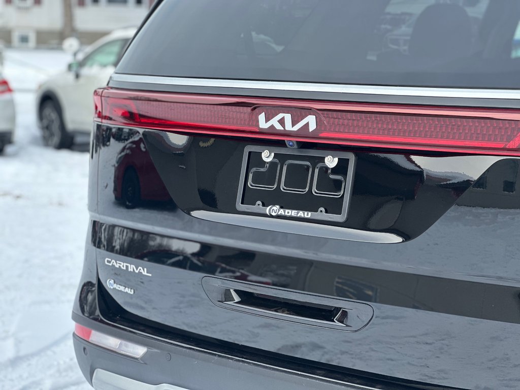 2023 Kia Carnival LX+  8 PASSAGERS in St-Jean-Sur-Richelieu, Quebec - 11 - w1024h768px
