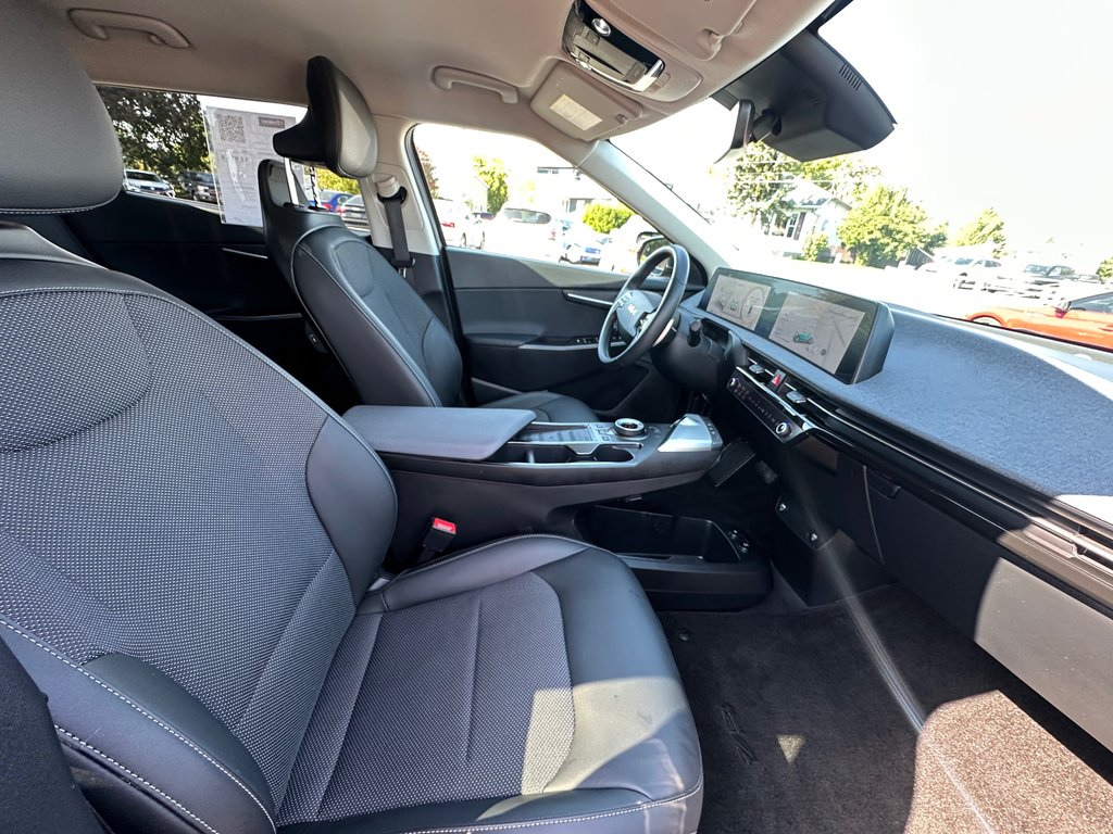 Kia EV6 LAND AWD CUIR NAVIGATION CRUISE ADAPTATIF 2024 à St-Jean-Sur-Richelieu, Québec - 11 - w1024h768px
