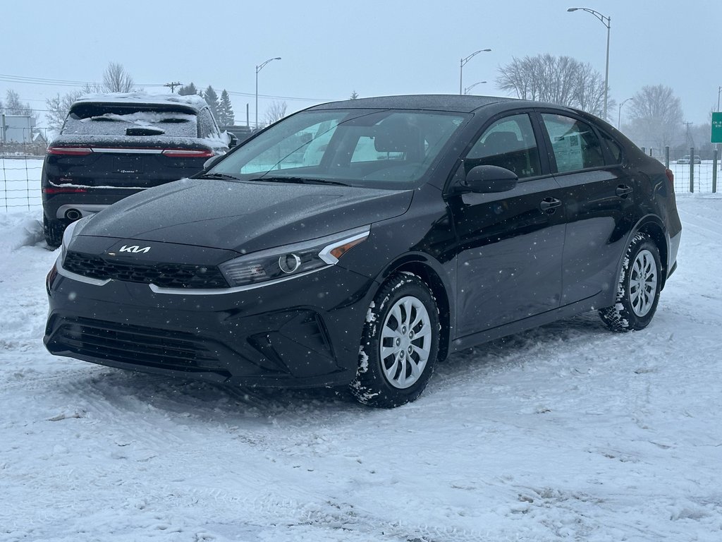 Kia Forte LX SEULEMENT 028597 KM 2024 à St-Jean-Sur-Richelieu, Québec - 4 - w1024h768px