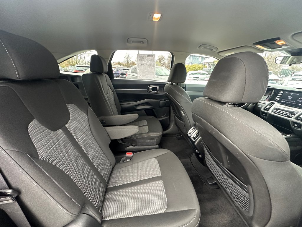 2022 Kia Sorento X-Line AWD in St-Jean-Sur-Richelieu, Quebec - 13 - w1024h768px