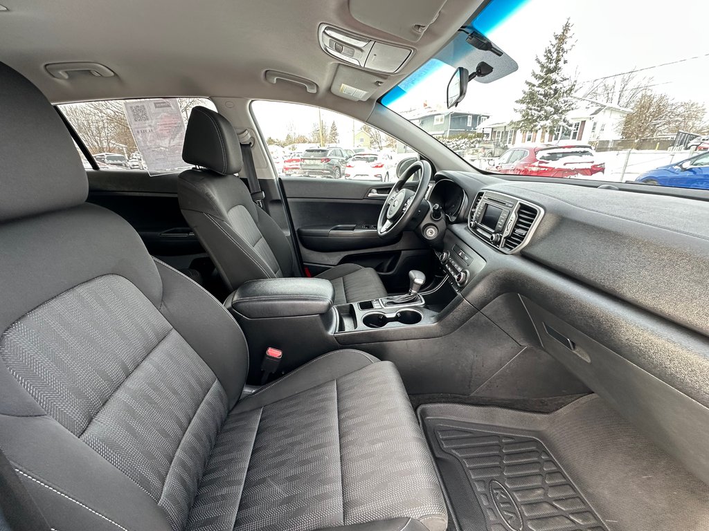 2017 Kia Sportage LX AWD SIEGES CHAUFFANTS in St-Jean-Sur-Richelieu, Quebec - 12 - w1024h768px