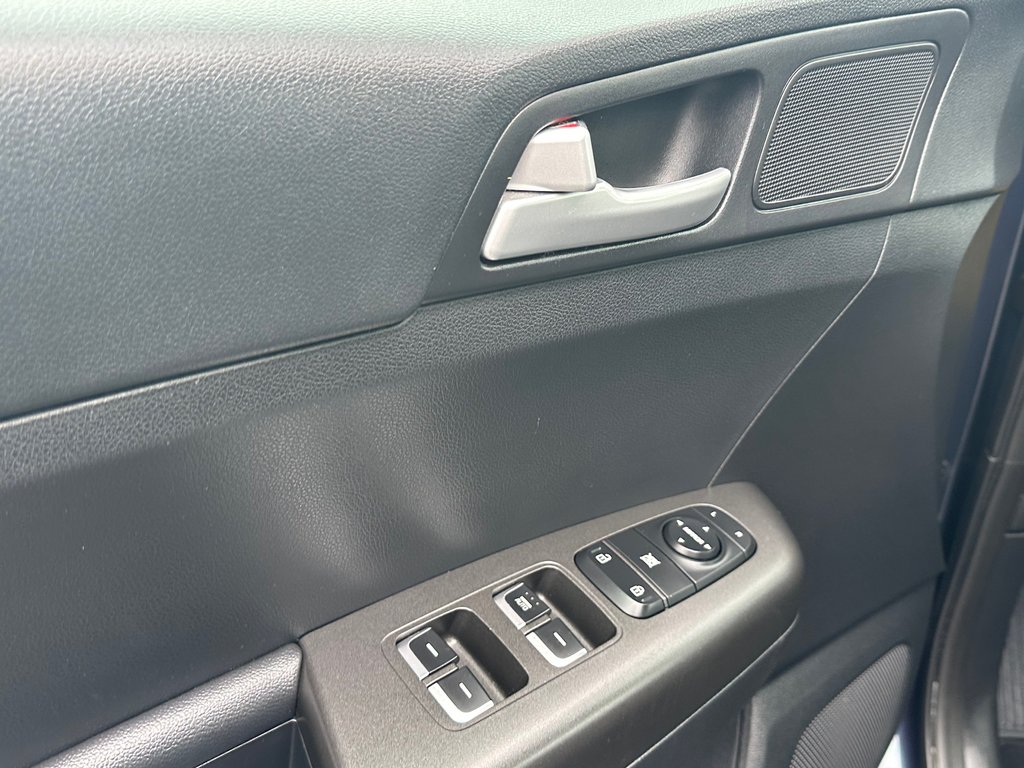 2020 Kia Sportage EX AWD TOIT PANORAMIQUE in St-Jean-Sur-Richelieu, Quebec - 19 - w1024h768px