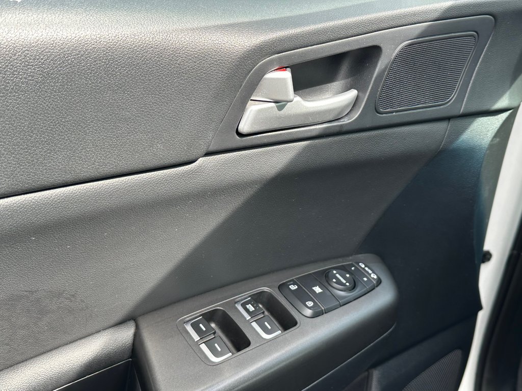 2021 Kia Sportage EX-S AWD CUIR TOIT PANO ANGLES MORTS in St-Jean-Sur-Richelieu, Quebec - 19 - w1024h768px