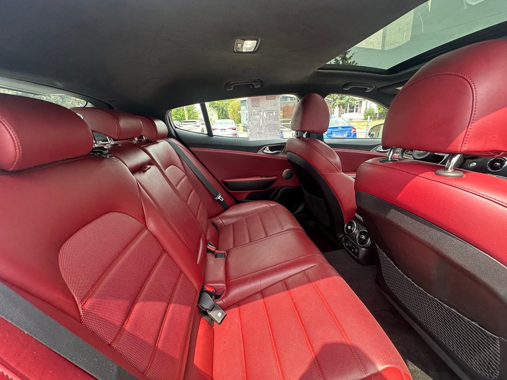 Kia Stinger GT 4 PNEUS NEUFS NAVIGATION SEULEMENT 068421 KM 2021 à St-Jean-Sur-Richelieu, Québec - 15 - w1024h768px