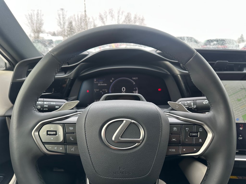 Lexus RZ 450e PREMIUM AWD SEULEMENT 016802 KM 2023 à St-Jean-Sur-Richelieu, Québec - 17 - w1024h768px