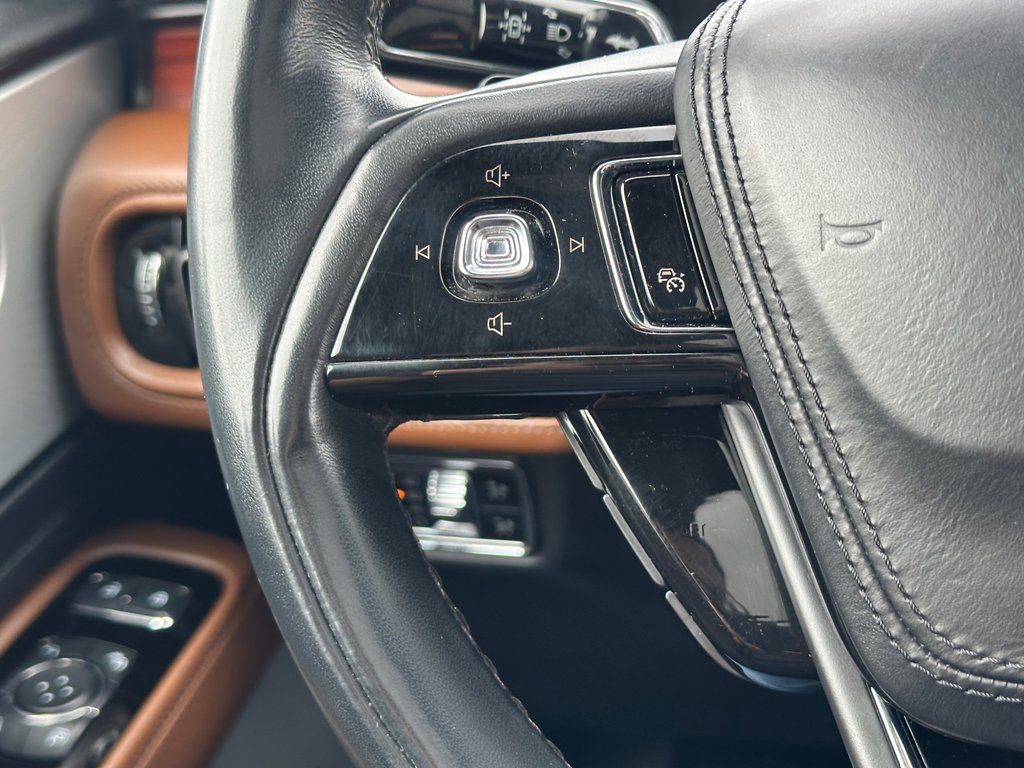 2023 Lincoln Aviator Reserve AWD 6 PASSEGERS CUIR TOIT PANORAMIQUE in St-Jean-Sur-Richelieu, Quebec - 29 - w1024h768px