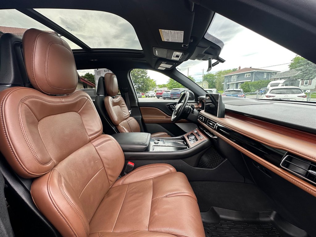 2023 Lincoln Aviator Reserve AWD 6 PASSEGERS CUIR TOIT PANORAMIQUE in St-Jean-Sur-Richelieu, Quebec - 13 - w1024h768px