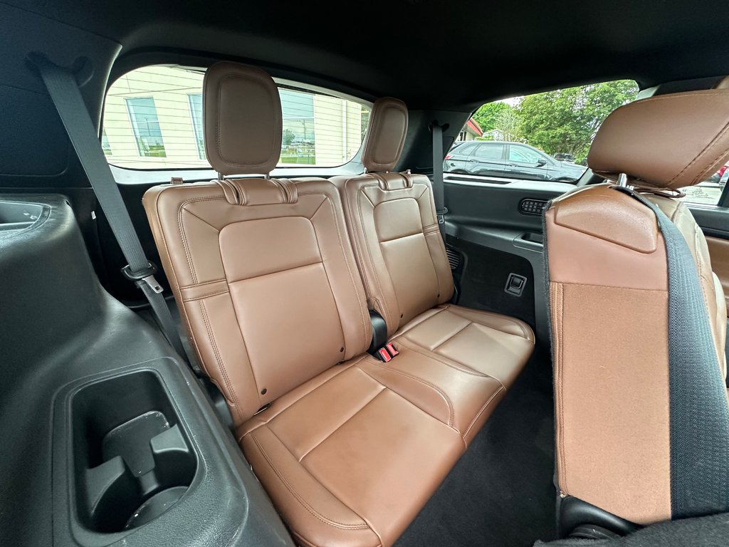 2023 Lincoln Aviator Reserve AWD 6 PASSEGERS CUIR TOIT PANORAMIQUE in St-Jean-Sur-Richelieu, Quebec - 16 - w1024h768px