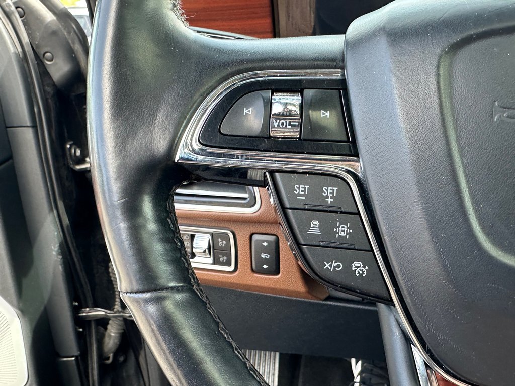 Lincoln Navigator L Reserve 7 PASSAGERS 4X4 CUIR TOIT PANORAMIQUE 2022 à St-Jean-Sur-Richelieu, Québec - 25 - w1024h768px