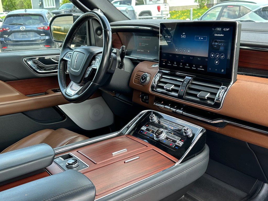 Lincoln Navigator L Reserve 7 PASSAGERS 4X4 CUIR TOIT PANORAMIQUE 2022 à St-Jean-Sur-Richelieu, Québec - 12 - w1024h768px
