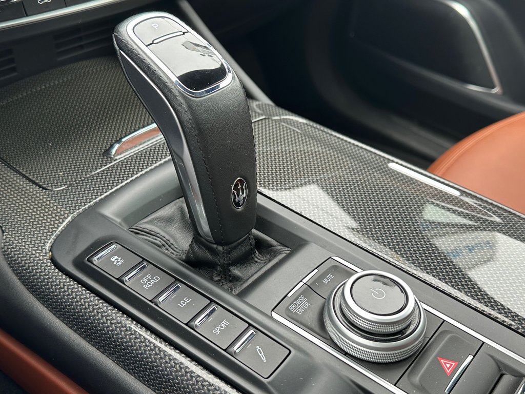 2021 Maserati Levante S GranLusso AWD in St-Jean-Sur-Richelieu, Quebec - 23 - w1024h768px
