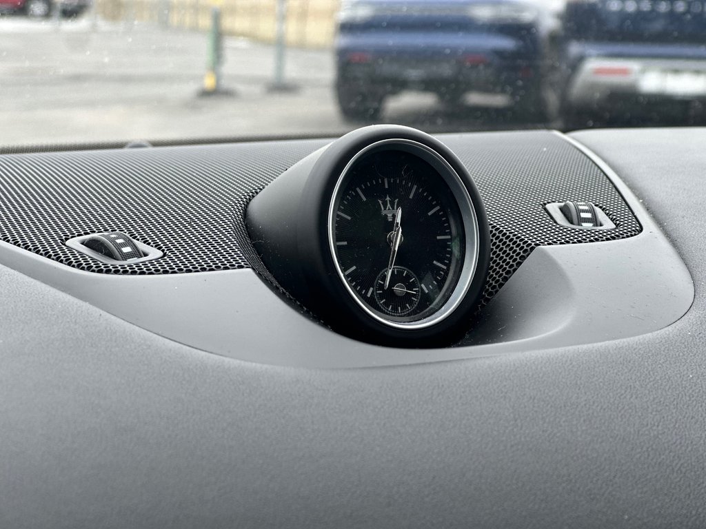 2021 Maserati Levante S GranLusso AWD in St-Jean-Sur-Richelieu, Quebec - 22 - w1024h768px