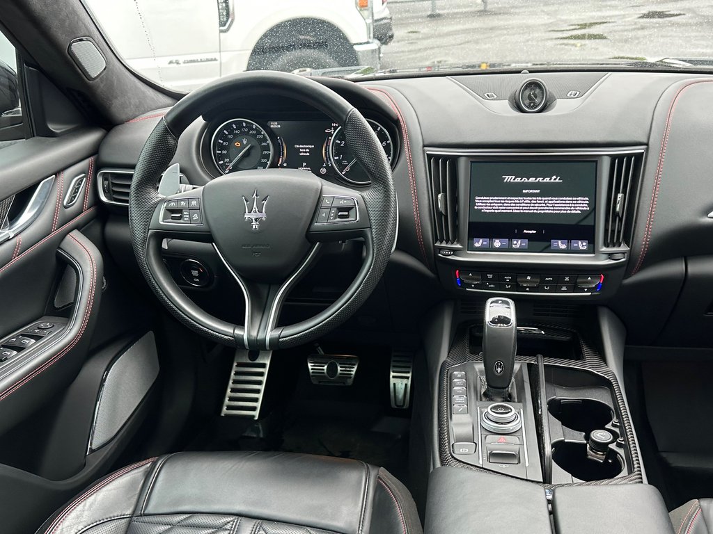 2023 Maserati Levante Trofeo AWD V8 FERRARI MODE CORSA in St-Jean-Sur-Richelieu, Quebec - 18 - w1024h768px