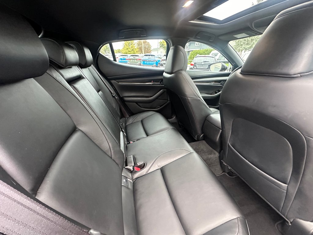 2022 Mazda 3 Sport GS-L CUIR AWD SEULEMENT 061634 KM in St-Jean-Sur-Richelieu, Quebec - 14 - w1024h768px
