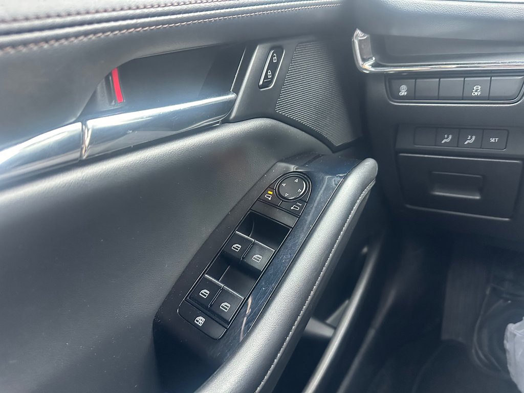 2022 Mazda 3 Sport GS-L CUIR AWD SEULEMENT 061634 KM in St-Jean-Sur-Richelieu, Quebec - 17 - w1024h768px