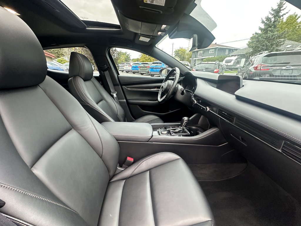 2022 Mazda 3 Sport GS-L CUIR AWD SEULEMENT 061634 KM in St-Jean-Sur-Richelieu, Quebec - 12 - w1024h768px