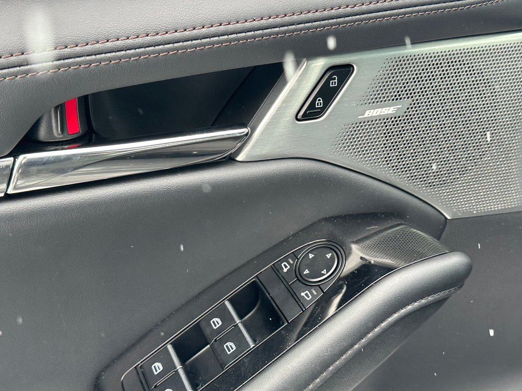 Mazda 3 Sport GT AWD CUIR TOIT OUVRANT SEULEMENT 027437 KM 2023 à St-Jean-Sur-Richelieu, Québec - 17 - w1024h768px