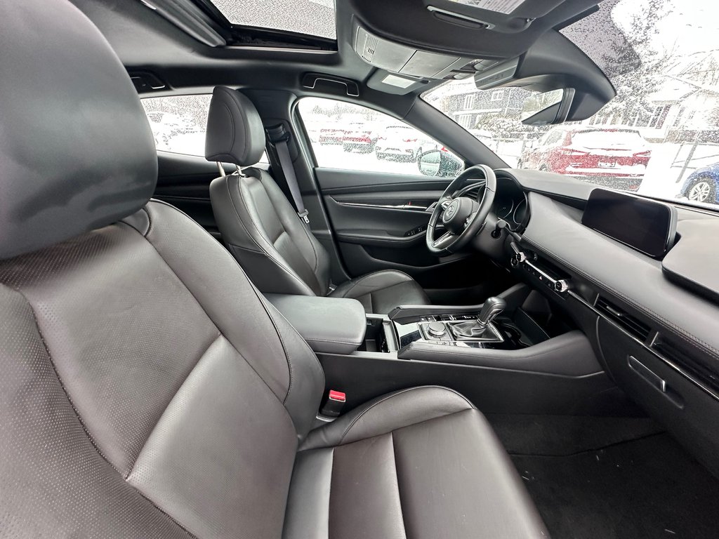 Mazda 3 Sport GT AWD CUIR TOIT OUVRANT SEULEMENT 027437 KM 2023 à St-Jean-Sur-Richelieu, Québec - 10 - w1024h768px