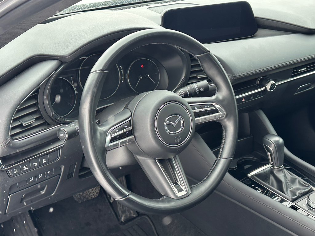 Mazda 3 Sport GT AWD CUIR TOIT OUVRANT SEULEMENT 027437 KM 2023 à St-Jean-Sur-Richelieu, Québec - 15 - w1024h768px
