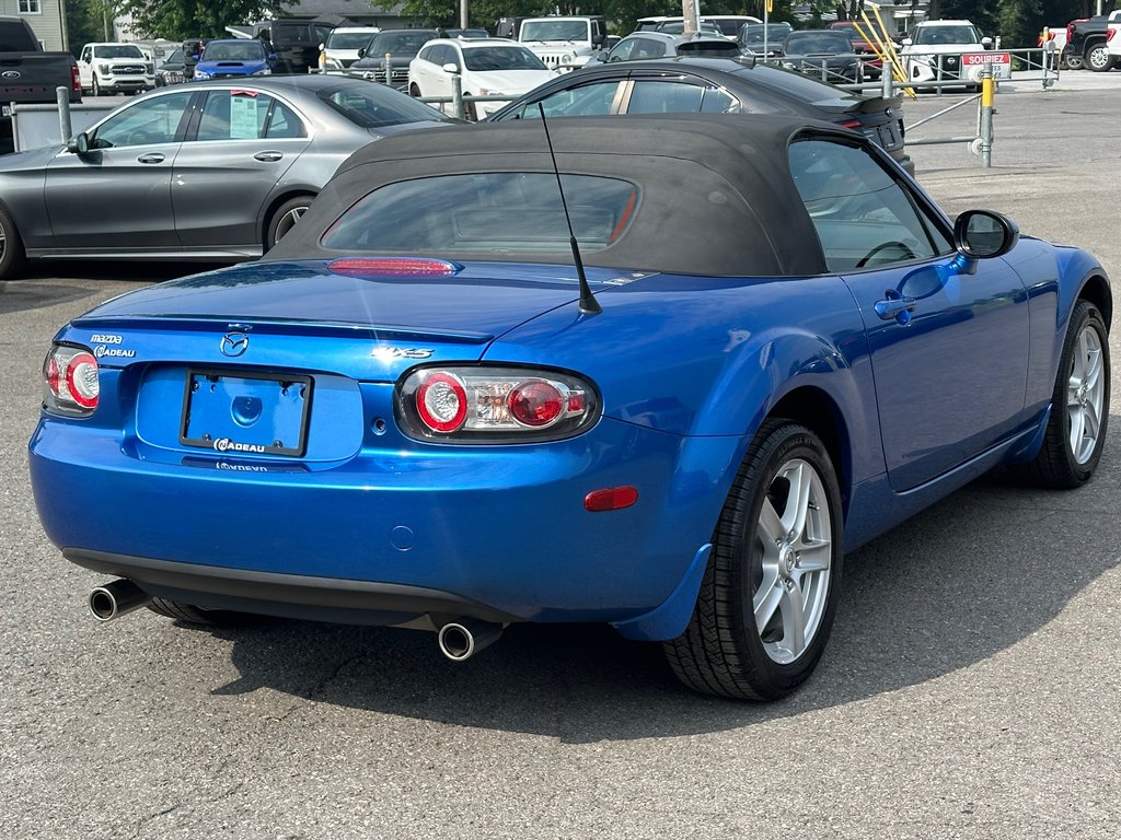 Mazda MX-5 MIATA CONVERTIBLE SEULEMENT 095428 KM COMME NEUVE 2006 à St-Jean-Sur-Richelieu, Québec - 9 - w1024h768px