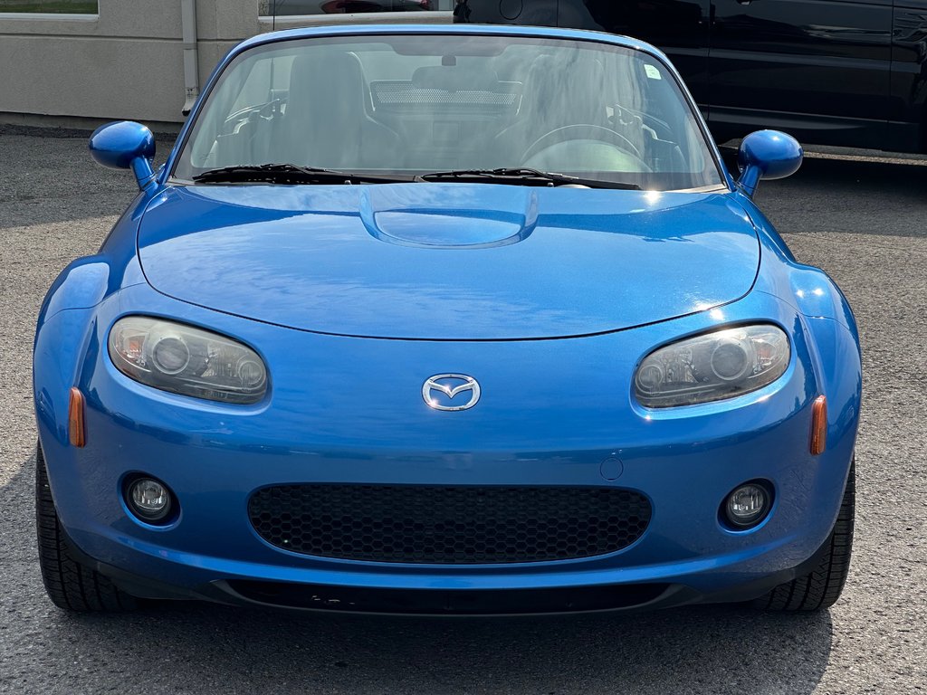 Mazda MX-5 MIATA CONVERTIBLE SEULEMENT 095428 KM COMME NEUVE 2006 à St-Jean-Sur-Richelieu, Québec - 14 - w1024h768px