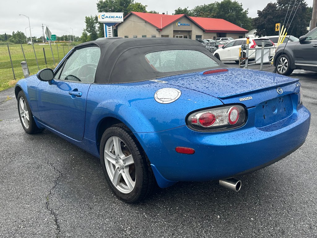 2006 Mazda MX-5 MIATA CONVERTIBLE SEULEMENT 095428 KM COMME NEUVE in St-Jean-Sur-Richelieu, Quebec - 7 - w1024h768px