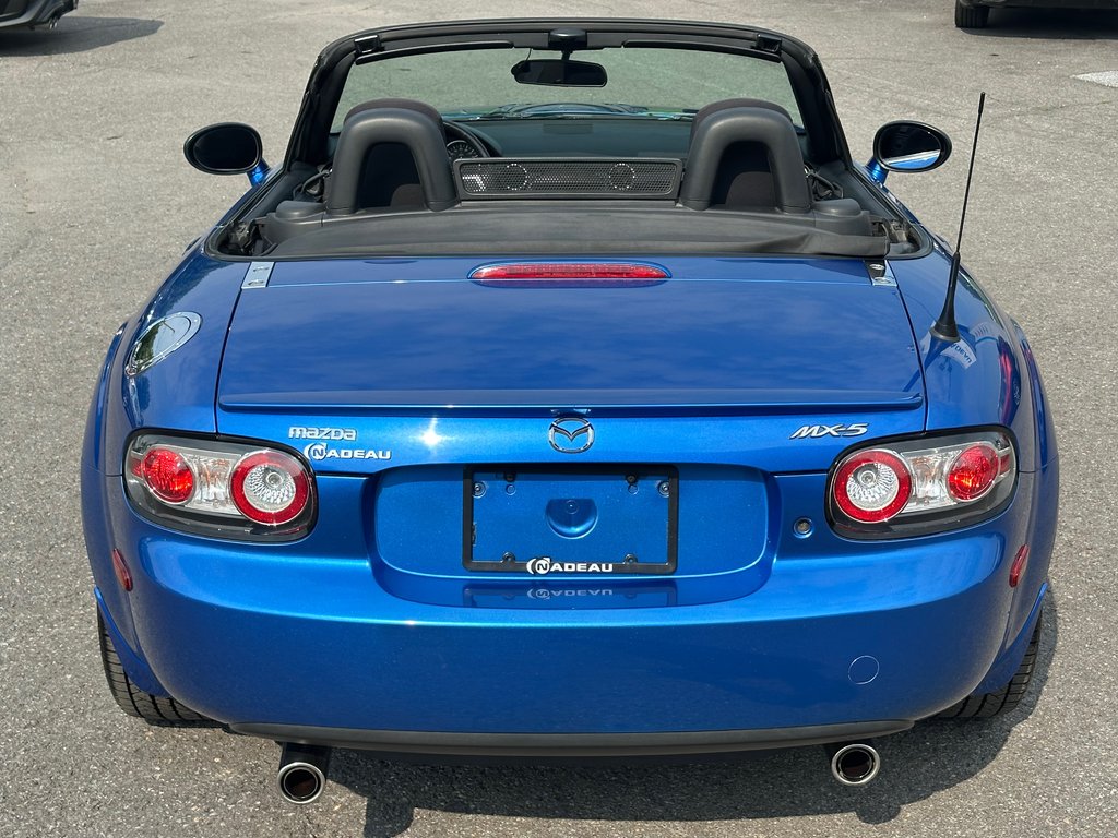 Mazda MX-5 MIATA CONVERTIBLE SEULEMENT 095428 KM COMME NEUVE 2006 à St-Jean-Sur-Richelieu, Québec - 15 - w1024h768px
