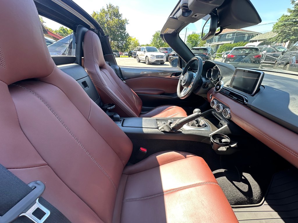 Mazda MX-5 GT CONVERTIBLE CUIR SEULEMENT 030101 KM 2017 à St-Jean-Sur-Richelieu, Québec - 19 - w1024h768px