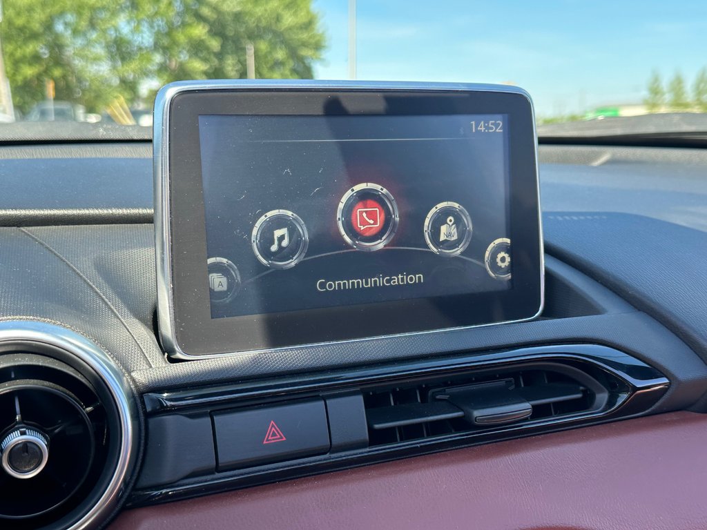 Mazda MX-5 GT CONVERTIBLE CUIR SEULEMENT 030101 KM 2017 à St-Jean-Sur-Richelieu, Québec - 28 - w1024h768px