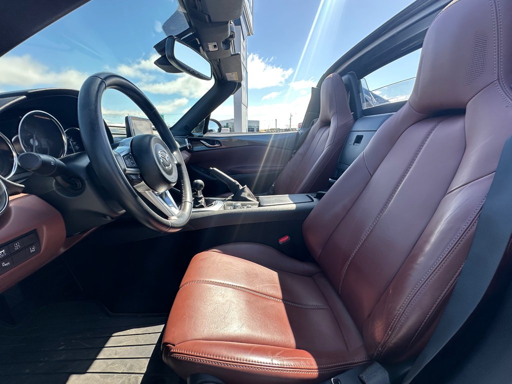 2017 Mazda MX-5 GT CONVERTIBLE CUIR SEULEMENT 030101 KM in St-Jean-Sur-Richelieu, Quebec - 23 - w1024h768px
