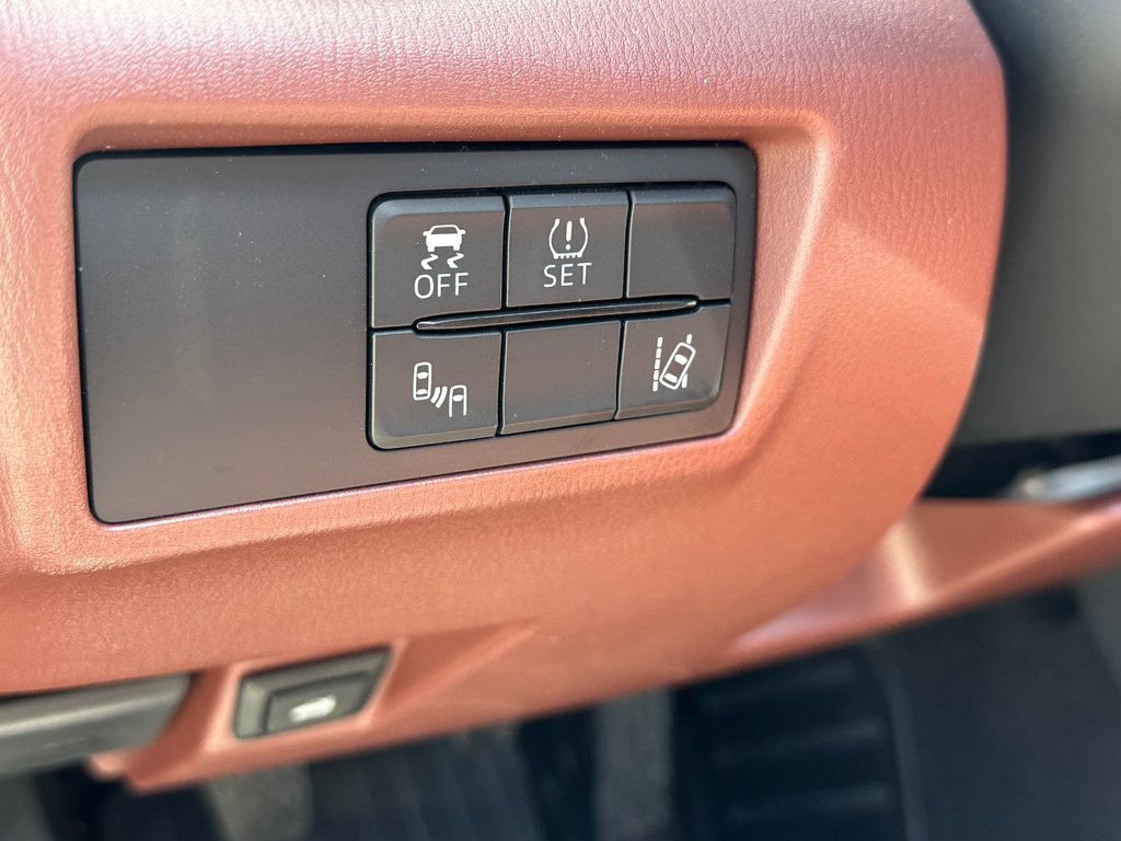 2017 Mazda MX-5 GT CONVERTIBLE CUIR SEULEMENT 030101 KM in St-Jean-Sur-Richelieu, Quebec - 31 - w1024h768px