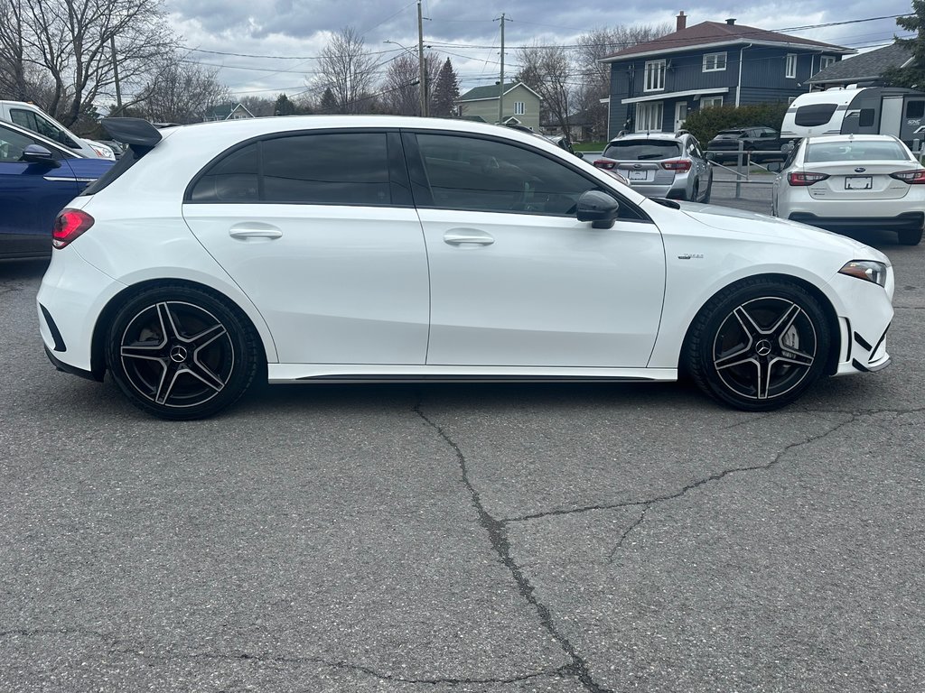 Mercedes-Benz A-Class AMG A 35 CUIR TOIT PANORAMIQUE AWD 2022 à St-Jean-Sur-Richelieu, Québec - 10 - w1024h768px