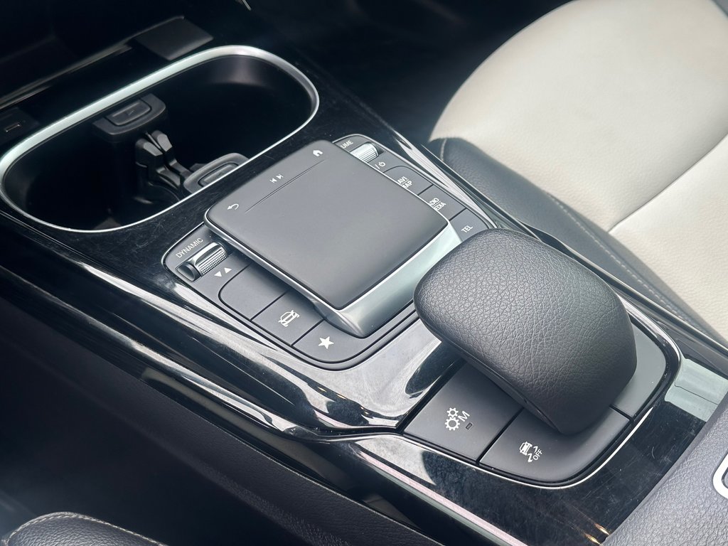 Mercedes-Benz A-Class AMG A 35 CUIR TOIT PANORAMIQUE AWD 2022 à St-Jean-Sur-Richelieu, Québec - 19 - w1024h768px