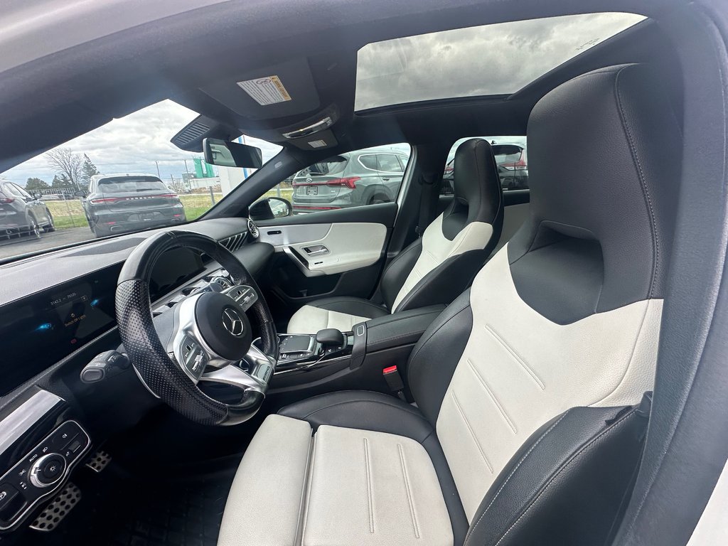 Mercedes-Benz A-Class AMG A 35 CUIR TOIT PANORAMIQUE AWD 2022 à St-Jean-Sur-Richelieu, Québec - 17 - w1024h768px