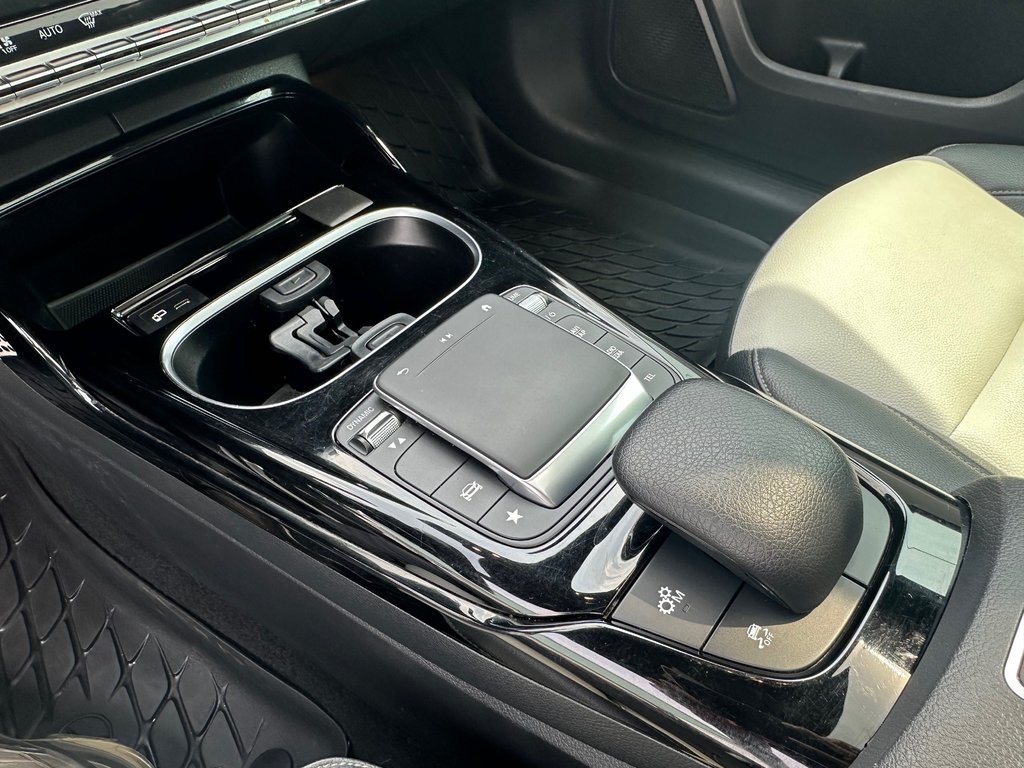 2022 Mercedes-Benz A-Class AMG A 35 CUIR TOIT PANORAMIQUE AWD in St-Jean-Sur-Richelieu, Quebec - 19 - w1024h768px