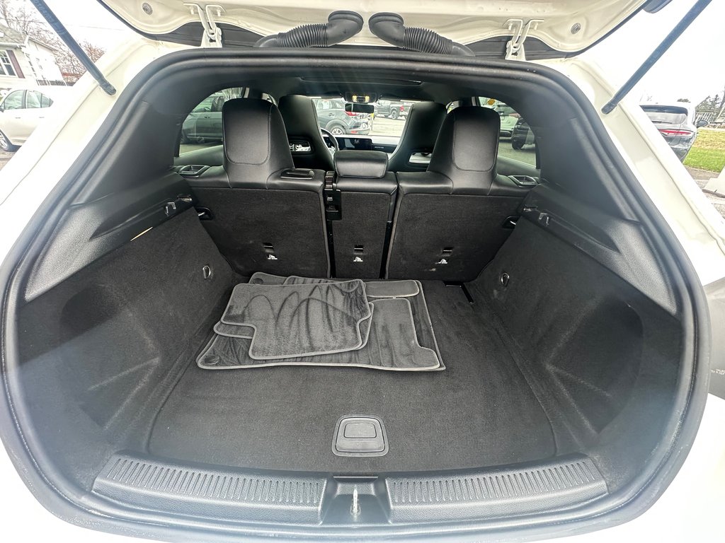 Mercedes-Benz A-Class AMG A 35 CUIR TOIT PANORAMIQUE AWD 2022 à St-Jean-Sur-Richelieu, Québec - 15 - w1024h768px